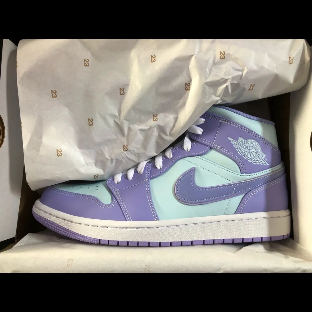 Jordan 1 Mid Purple Pulse/Arctic Punch - Picture 3 of 16